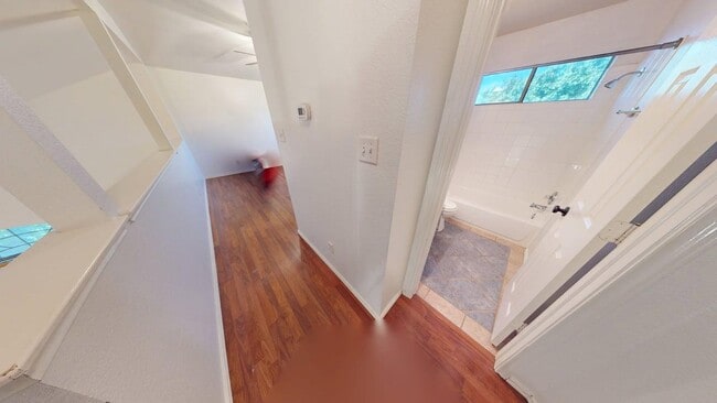 Building Photo - 6705 Rosita Oak Dr