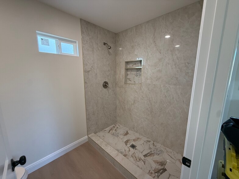 Building Photo - 4003 Bermuda Ct