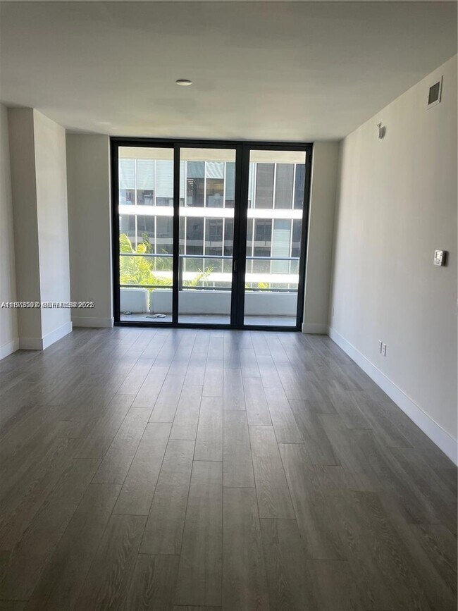 Building Photo - 2960 NE 207th St