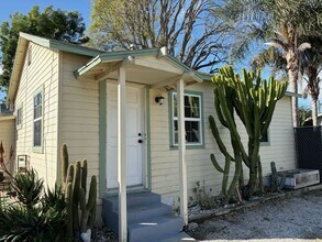 Building Photo - Clean, 2-bedroom, 1-bath rental located off Ventura Ave
