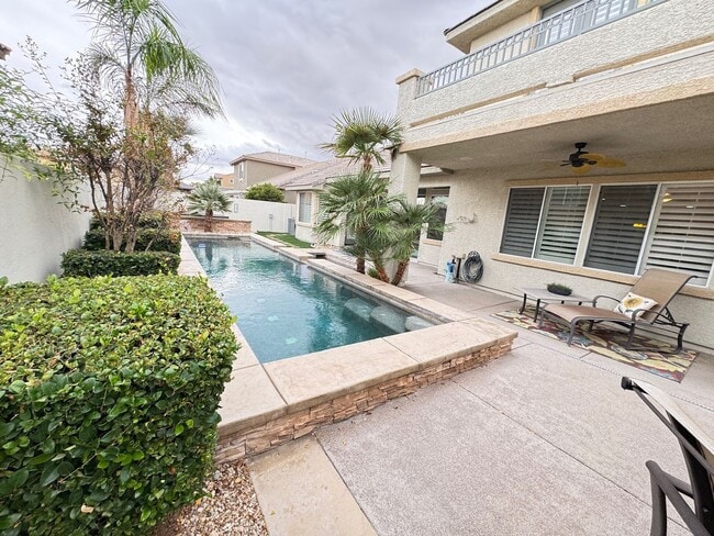 Building Photo - Spacious 4 Bedroom Home with Private Pool!