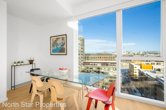 Building Photo - 2 br, 2 bath House - 1075 NW Northrup #1015
