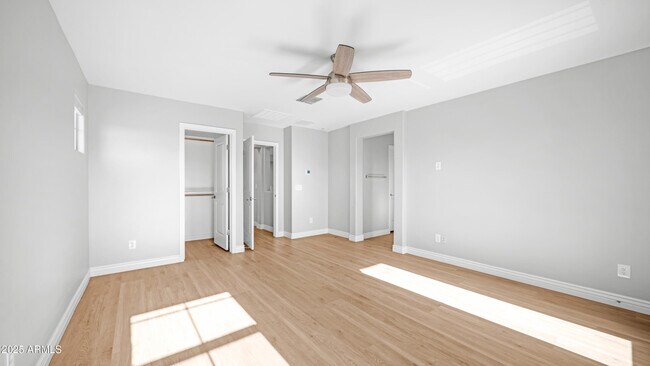 Building Photo - 4349 S Helix
