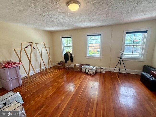 Building Photo - 211 E Boscawen St