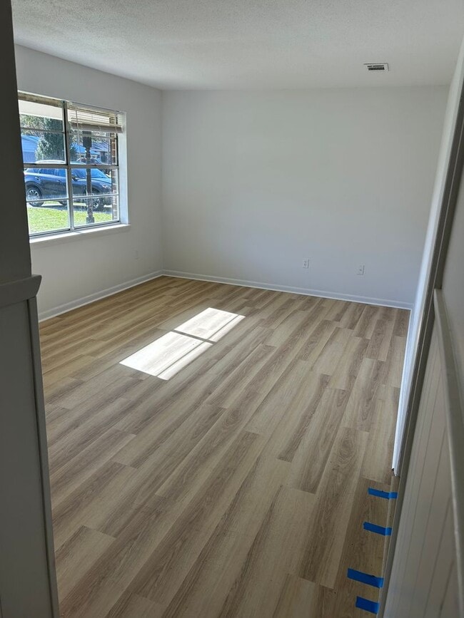 Building Photo - 106 Mayberry Ct