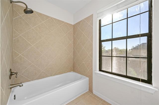 Building Photo - 1561 Yaggi Dr