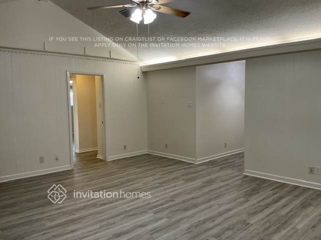 Building Photo - 3902 Paulette Dr