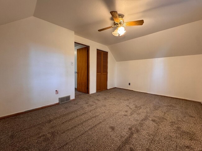 Building Photo - HOUSE FOR RENT IN THE JANESVILLE SCHOOL DI...