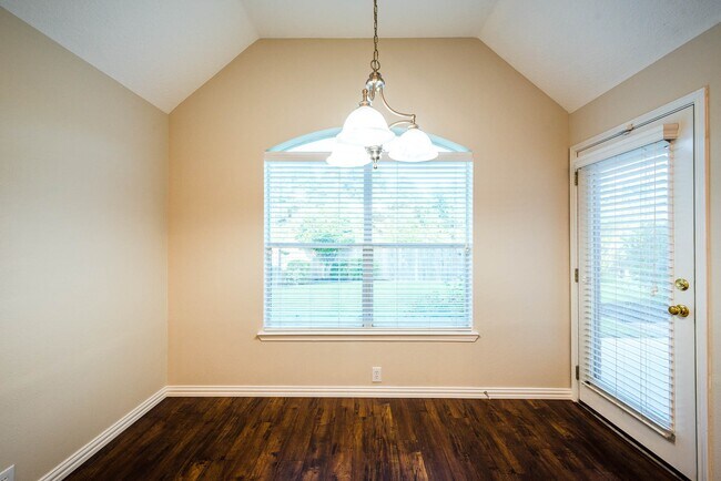 Building Photo - 3231 Pedernales Trails Ln