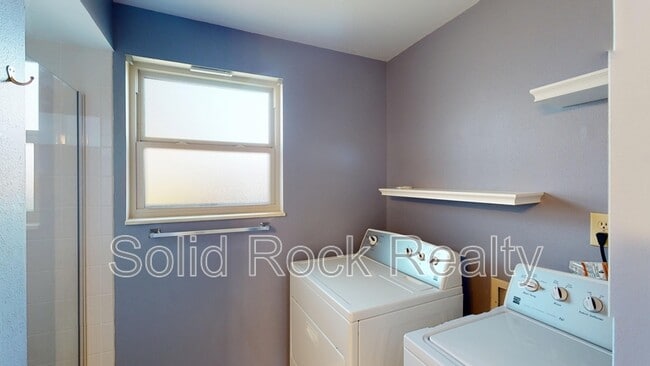 Building Photo - 2465 Ptarmigan Ln