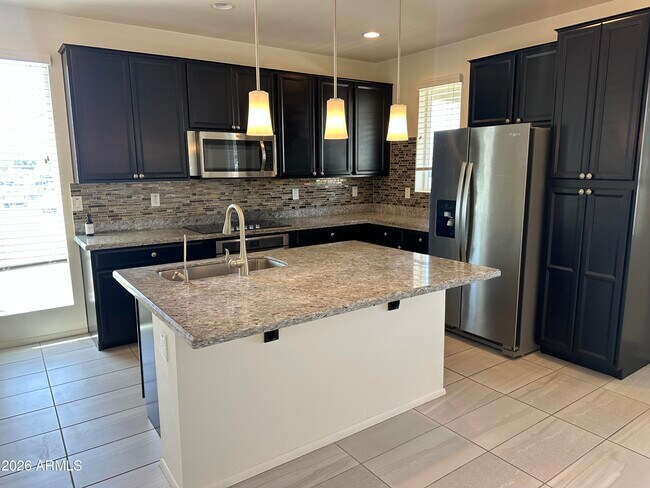 Building Photo - 1250 Abbey Ln