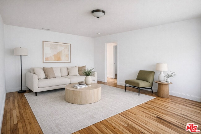 Building Photo - 15605 Berendo Ave