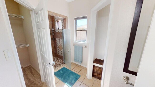 Building Photo - 3-Bedroom/2.5-Bathroom in Alamogordo, NM