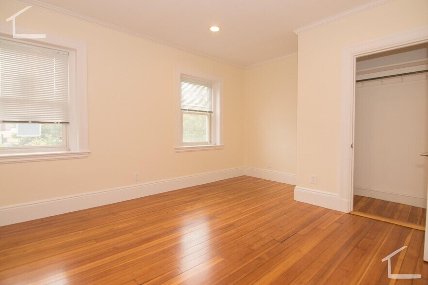 Building Photo - 1616 Beacon St