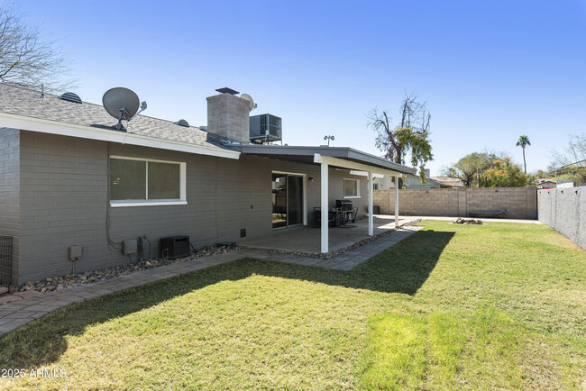 Building Photo - 15218 N 37th Ave