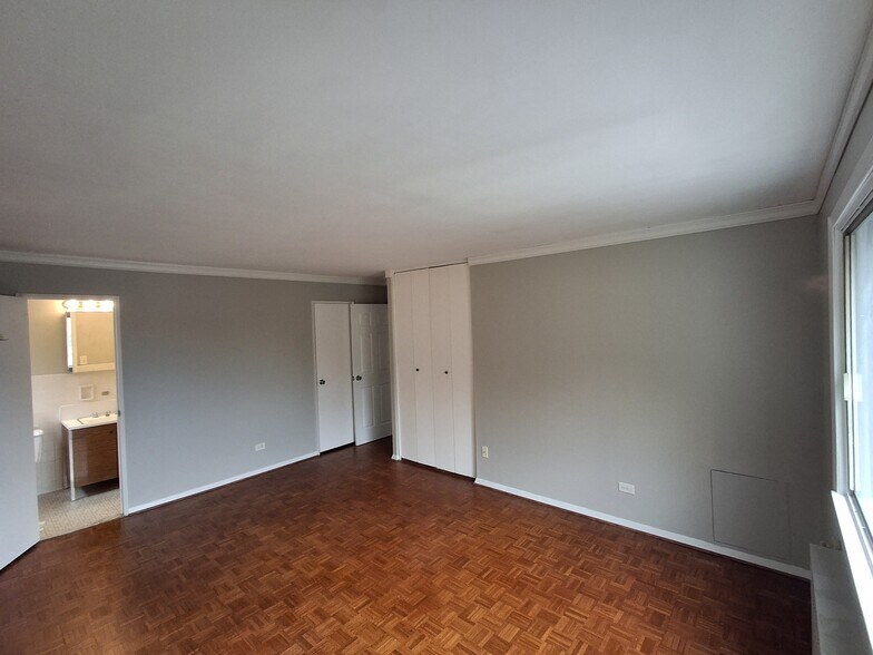 primary bedroom - 1517 Hill Rd