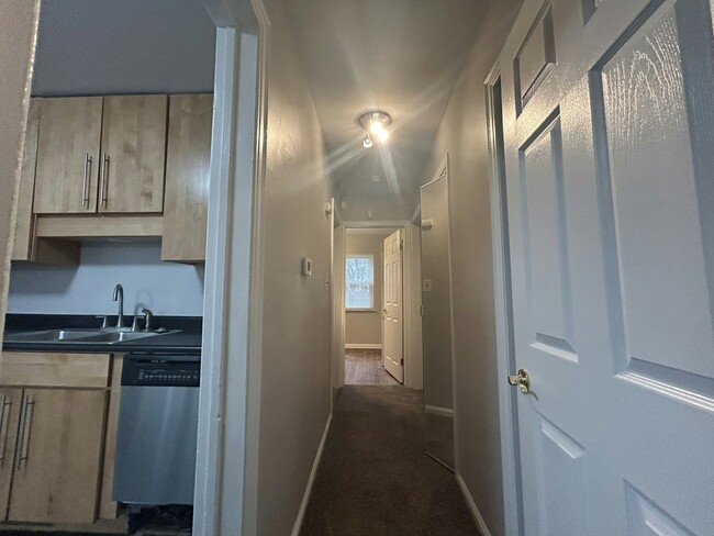Building Photo - 5979 Lodewyck St