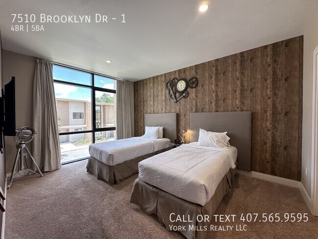 Building Photo - 7510 Brooklyn Dr