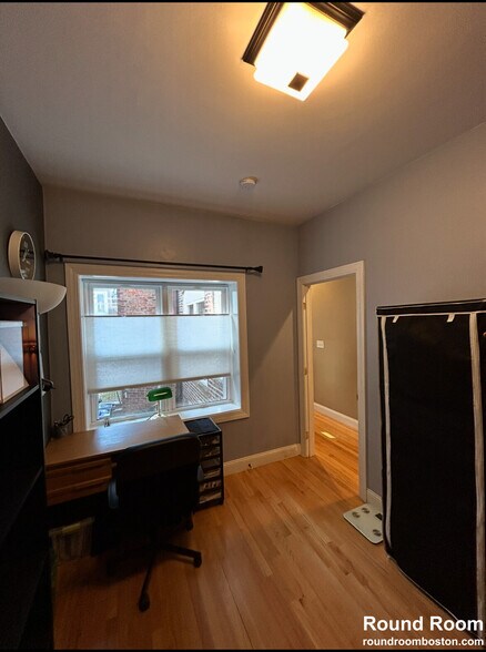 Building Photo - 127 Cottage St