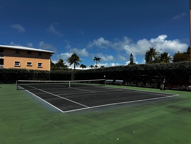 Building Photo - Oceanfront Condo!