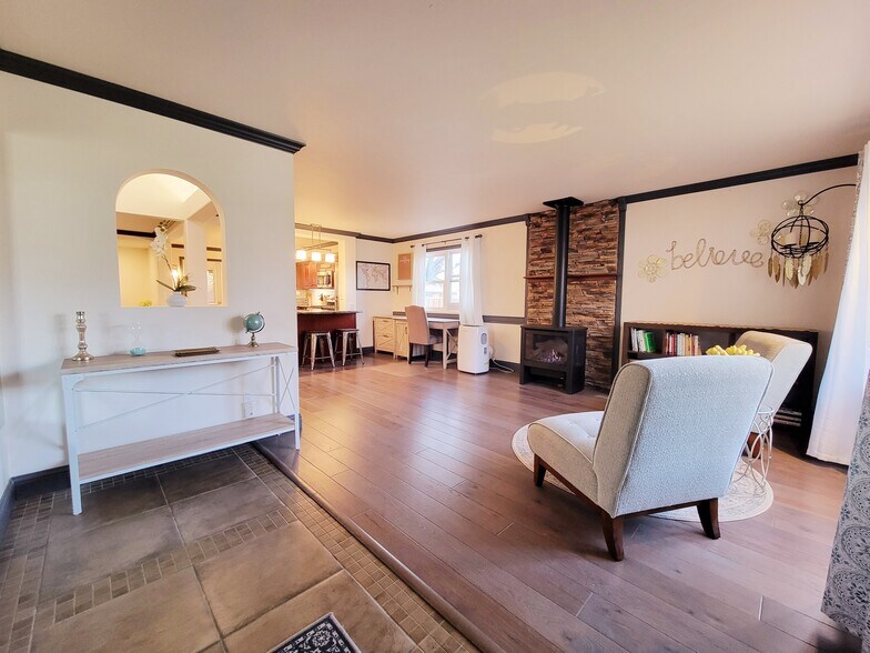 Building Photo - 1635 Ridley Ave