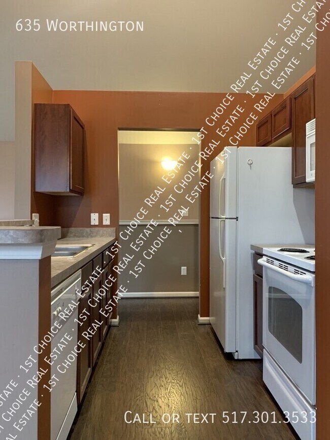 Building Photo - 635 Worthington-