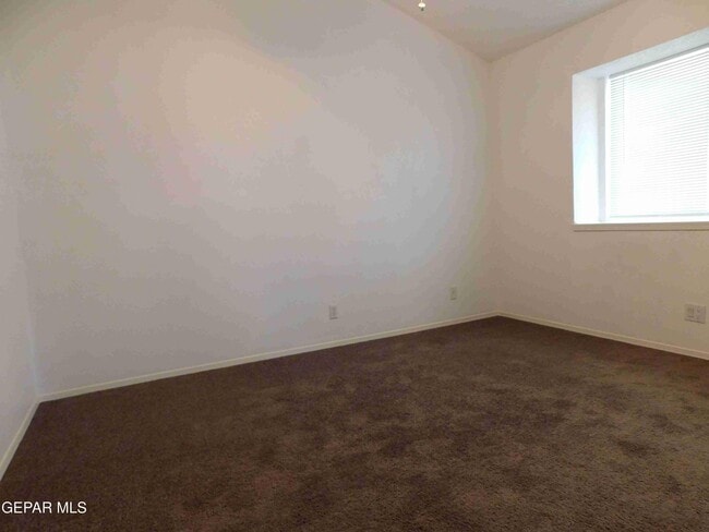 Building Photo - 8695 Pilgrimage Cir