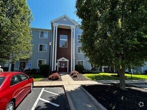 Building Photo - Clean Condo, Fantastic Location!
