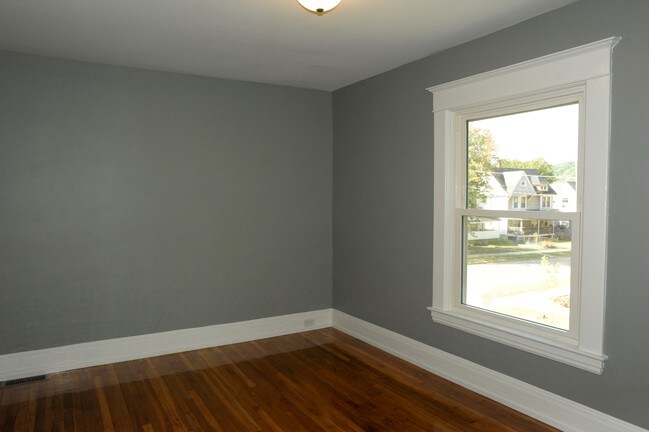 Building Photo - 234 Marion Ave NW