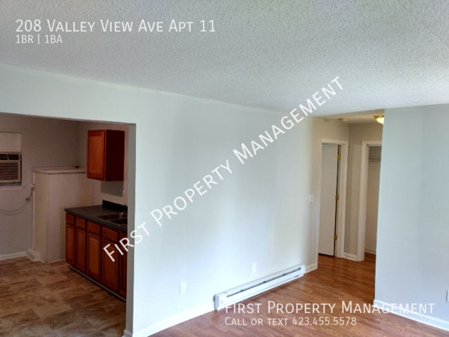 Building Photo - 208 Valley View Ave