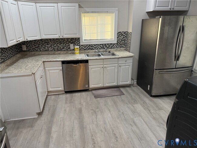 Building Photo - 2209 Fairmount Ave