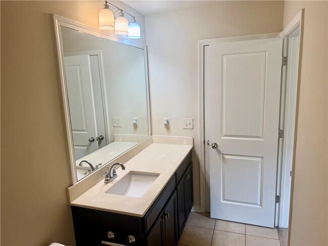 Building Photo - 4615 Woodbine Way