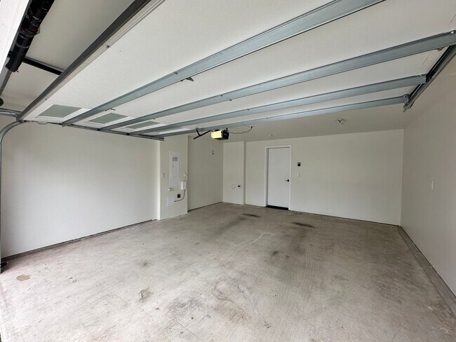 Building Photo - 2527 Gibson Rd