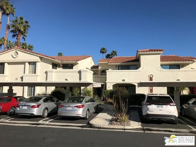 Building Photo - 2701 E Mesquite Ave