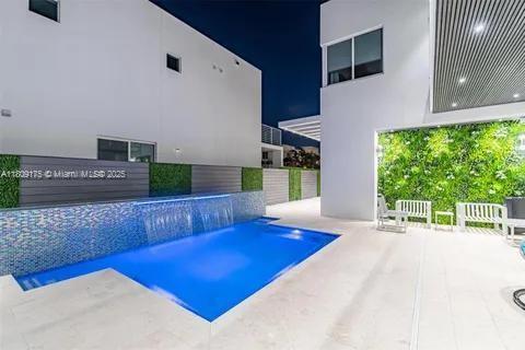 Building Photo - 6767 NW 103rd Pl
