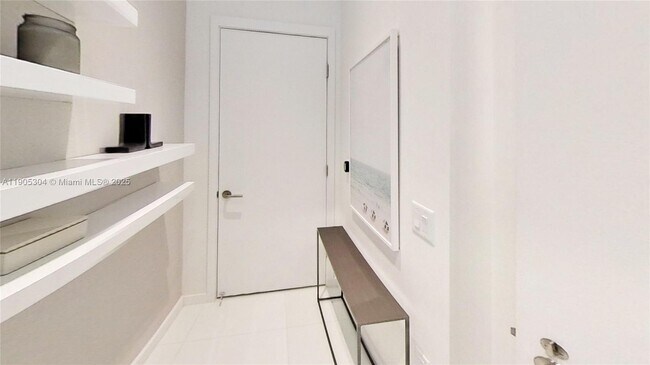 Building Photo - 851 NE 1st Ave