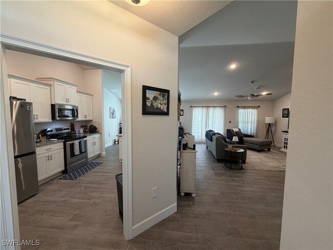 Building Photo - 4236 NE 20th Pl