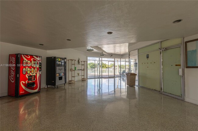 Building Photo - 6484 Indian Creek Dr