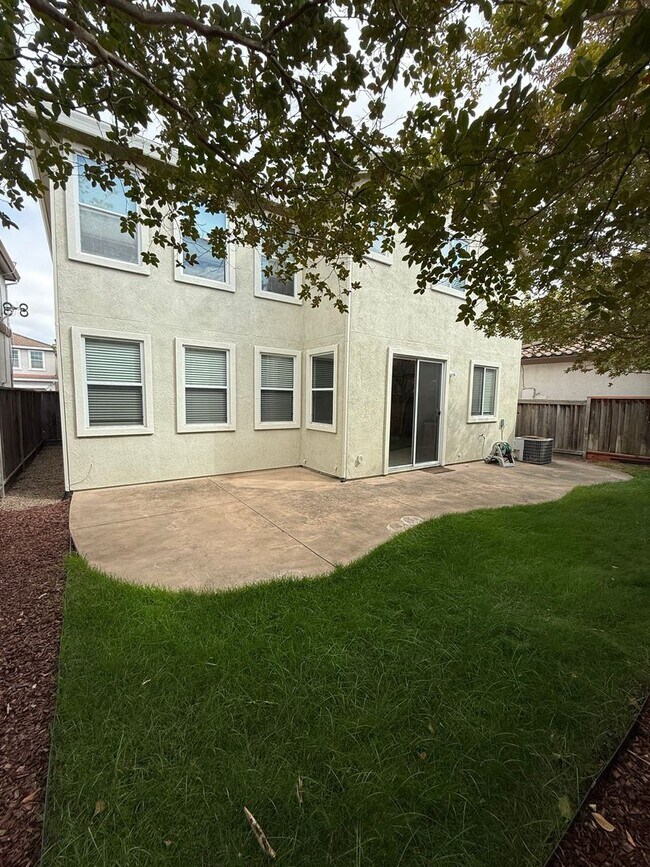 Building Photo - 505 Flora Spring Ct