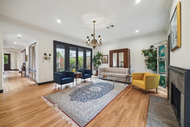 Building Photo - 2154 Avalon Pl