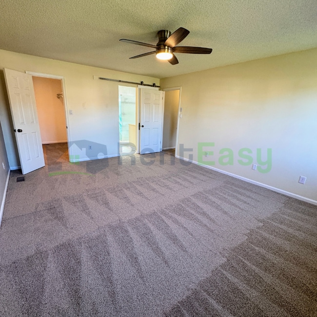 Building Photo - 1001 Fox Rdg Ct