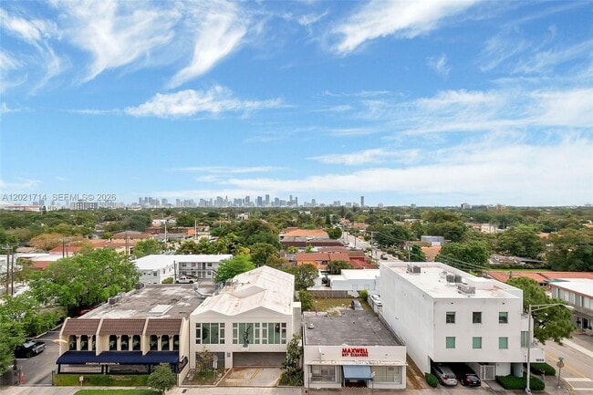 Building Photo - 1690 SW 27th Ave