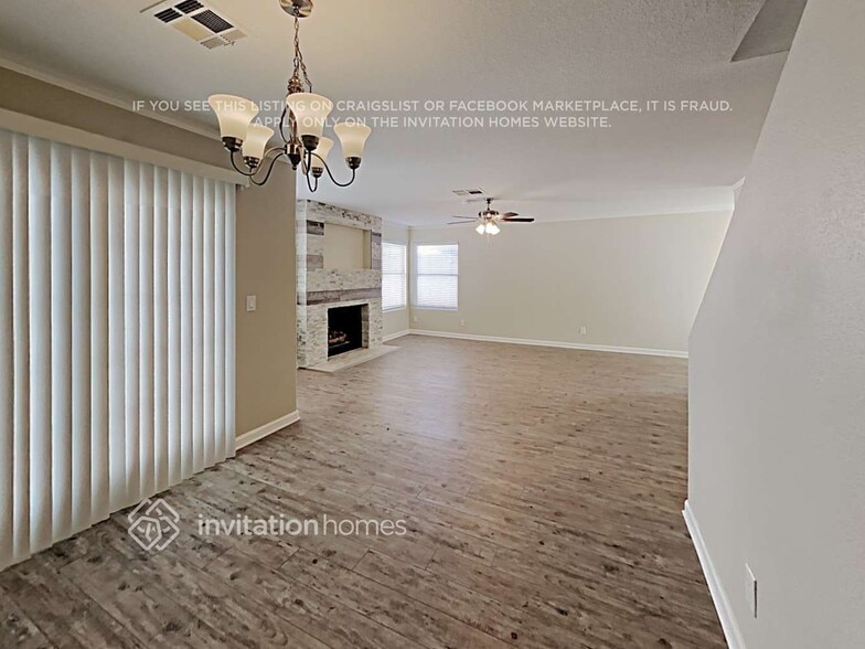Building Photo - 1420 Pacific Terrace Dr