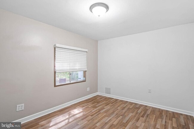 Building Photo - 34490 Virginia Dr