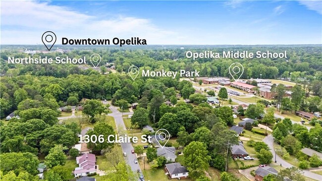 Building Photo - Charming Northside Opelika Home w/ Basement