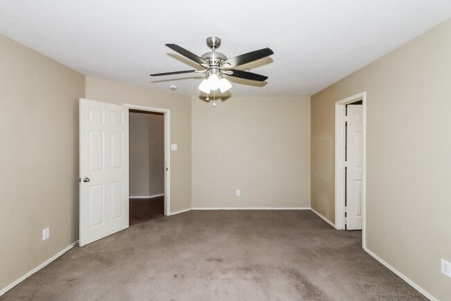 Building Photo - 6618 Sutton Meadows Dr