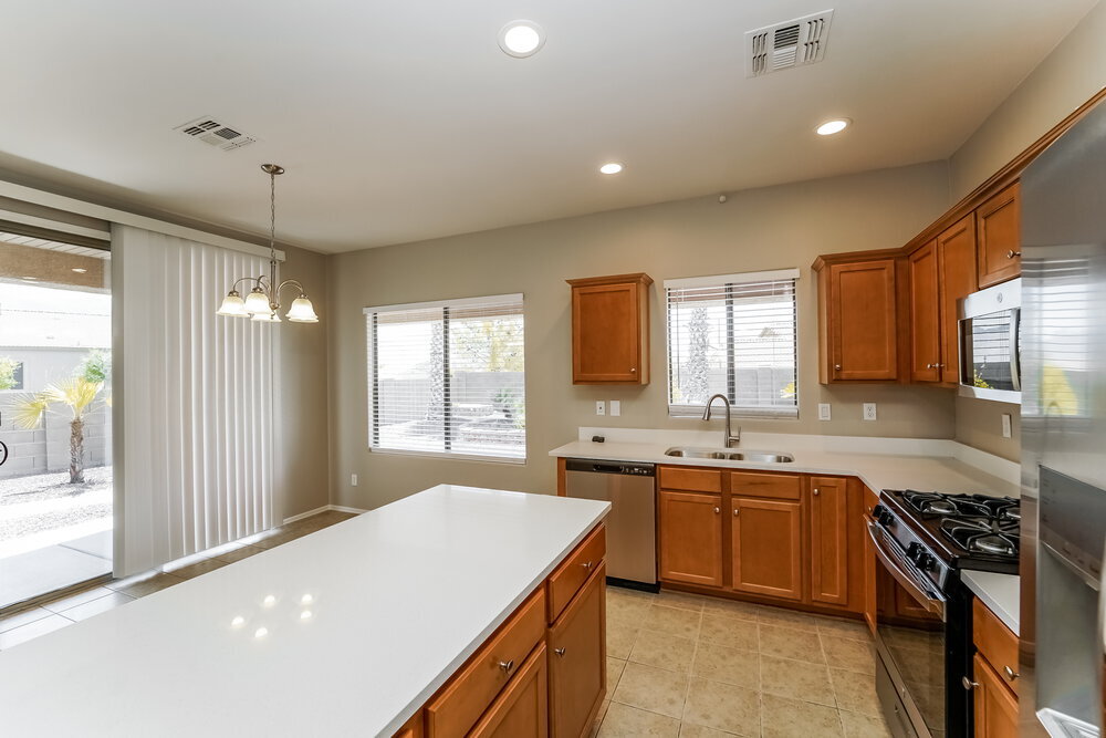 Building Photo - 60639 E Eagle Heights Dr
