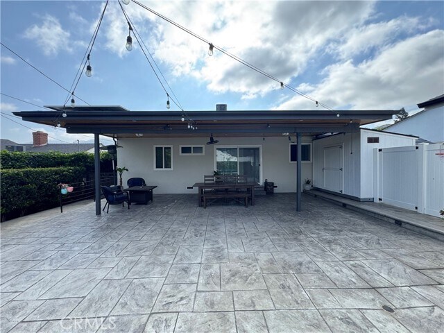 Building Photo - 10215 Quill Ave