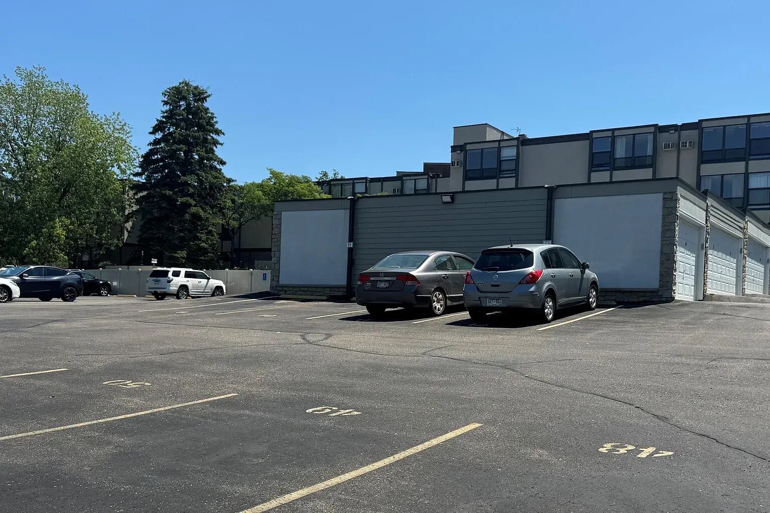 Assigned parking - 4530 Park Commons Dr