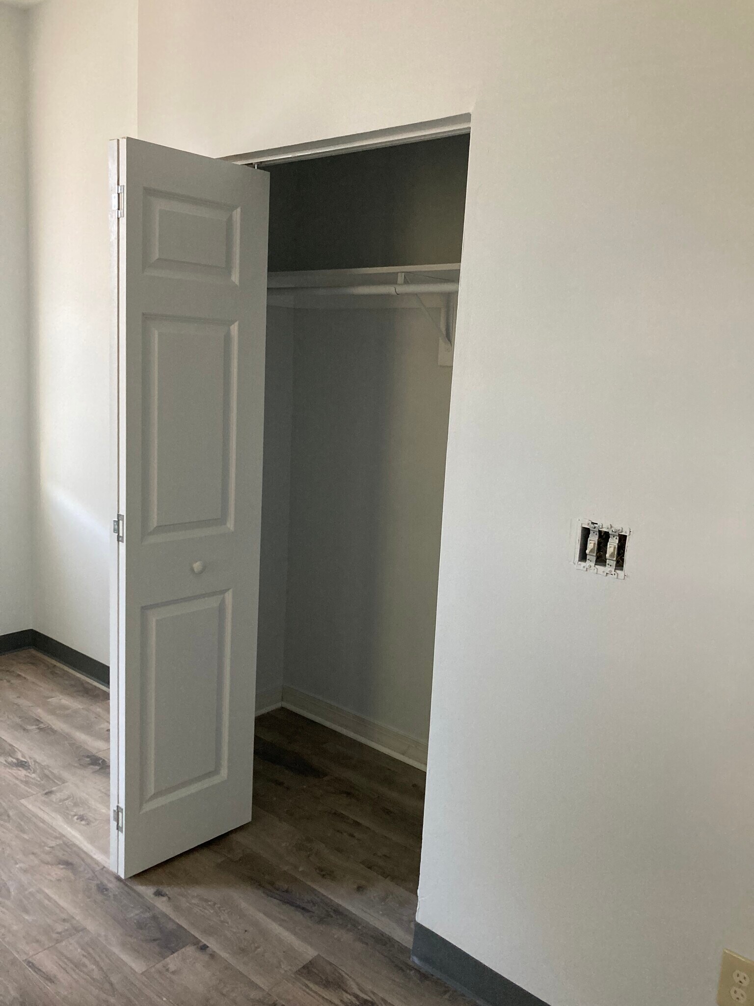 Building Photo - 2513 Frankford Ave